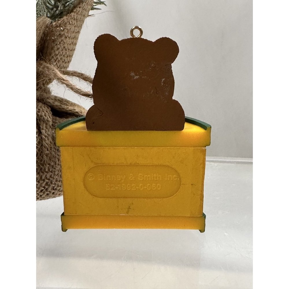 BIinney & Smith Christmas Ornament Crayola Bear with Crayons 1992 In Crayon Box - Picture 2 of 11